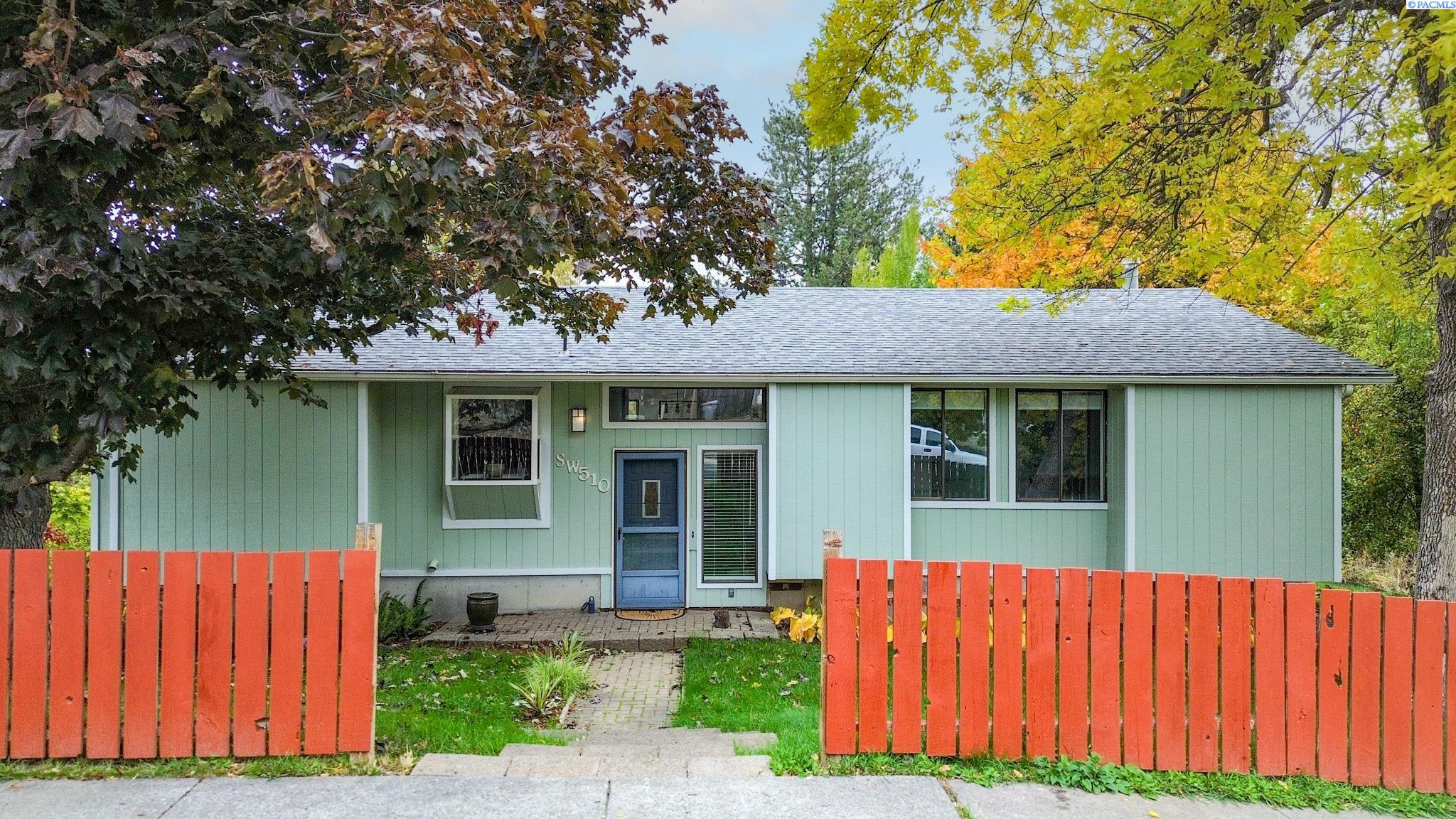 Summer St., Pullman, Washington 99163, 3 Bedrooms Bedrooms, 0 ,3 BathroomsBathrooms,Houses,For Sale,Summer St.,0,288404