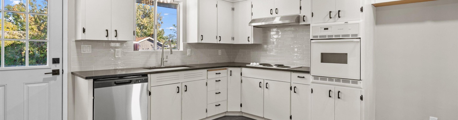 17th Ave, Kennewick, Washington 99337, 5 Bedrooms Bedrooms, 0 ,3 BathroomsBathrooms,Houses,For Sale,17th Ave,0,288398