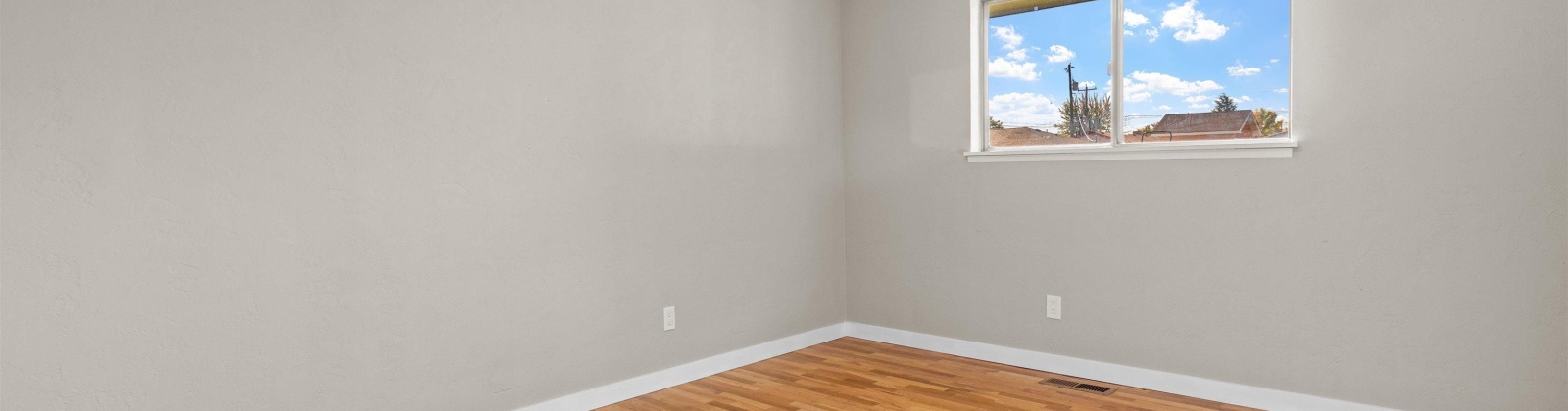 17th Ave, Kennewick, Washington 99337, 5 Bedrooms Bedrooms, 0 ,3 BathroomsBathrooms,Houses,For Sale,17th Ave,0,288398