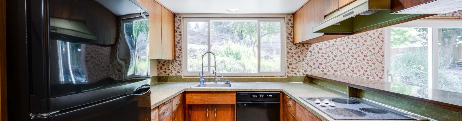 Mill St., Colfax, Washington 99111, 3 Bedrooms Bedrooms, 0 ,2 BathroomsBathrooms,Houses,For Sale,Mill St.,0,288396