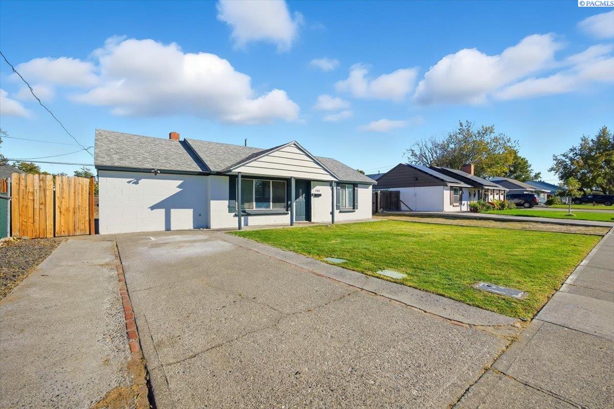 Hartford st, Kennewick, Washington 99336, 3 Bedrooms Bedrooms, 0 ,1 BathroomBathrooms,Houses,For Sale,Hartford st,0,288417 Hartford st, Kennewick, Washington 99336, 3 Bedrooms Bedrooms, 0 ,1 BathroomBathrooms,Houses,For Sale,Hartford st,0,288417