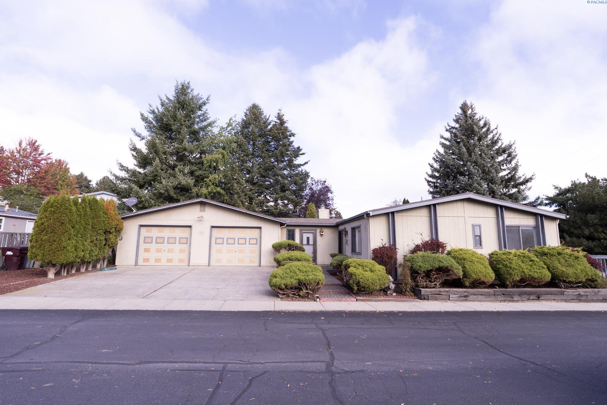 Parkwood Blvd., Pullman, Washington 99163, 4 Bedrooms Bedrooms, 0 ,3 BathroomsBathrooms,Manufactured Homes,For Sale,Parkwood Blvd.,0,288407