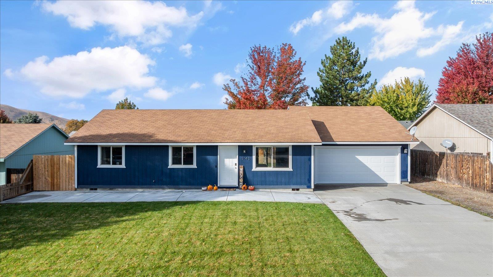Iris Street, West Richland, Washington 99353, 3 Bedrooms Bedrooms, 0 ,2 BathroomsBathrooms,Houses,For Sale,Iris Street,0,288408