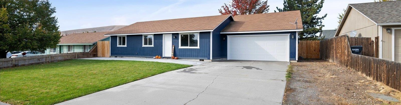 Iris Street, West Richland, Washington 99353, 3 Bedrooms Bedrooms, 0 ,2 BathroomsBathrooms,Houses,For Sale,Iris Street,0,288408