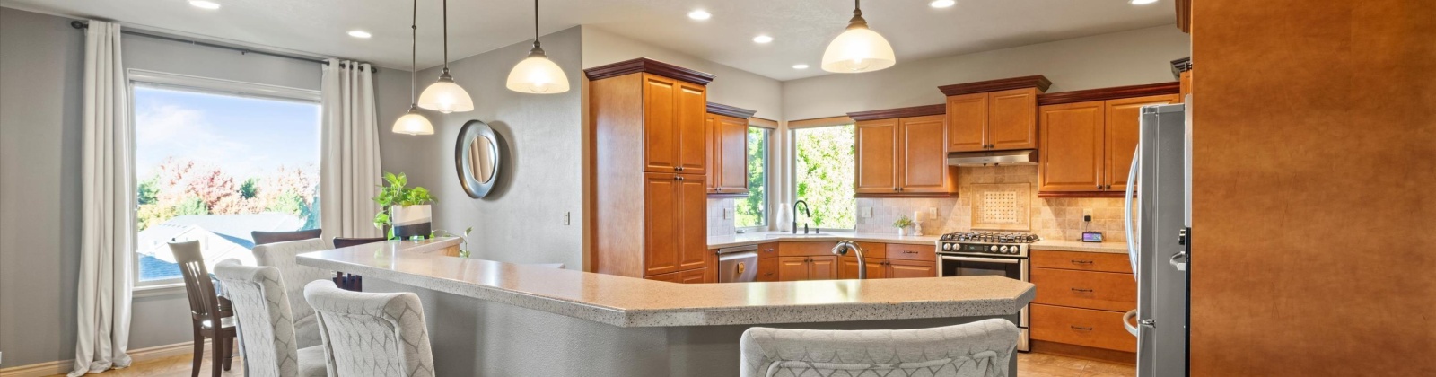 6th Avenue, Kennewick, Washington 99336, 4 Bedrooms Bedrooms, 0 ,3 BathroomsBathrooms,Houses,For Sale,6th Avenue,0,288423
