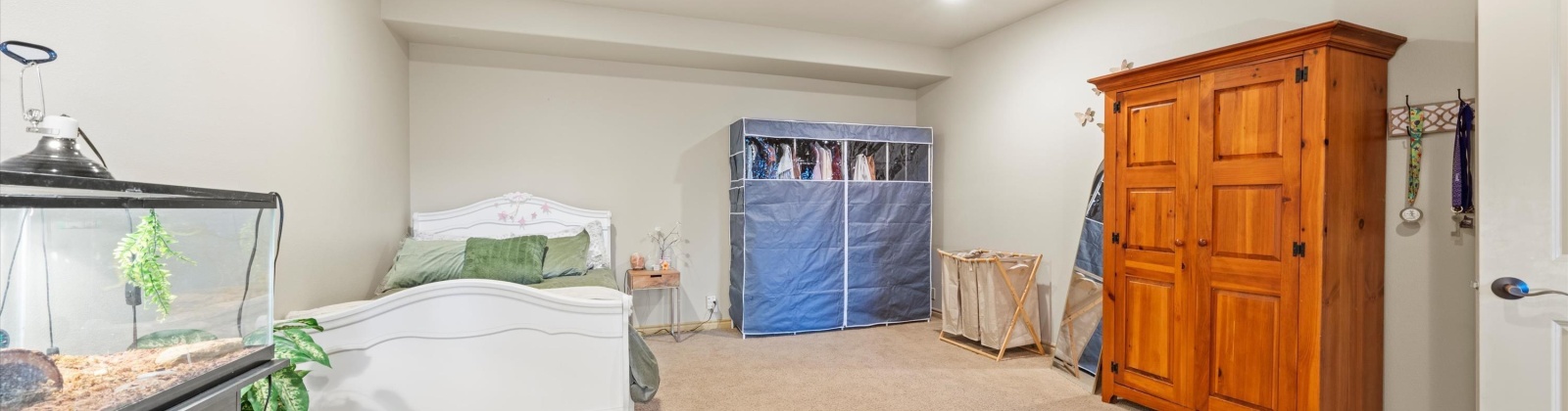 6th Avenue, Kennewick, Washington 99336, 4 Bedrooms Bedrooms, 0 ,3 BathroomsBathrooms,Houses,For Sale,6th Avenue,0,288423