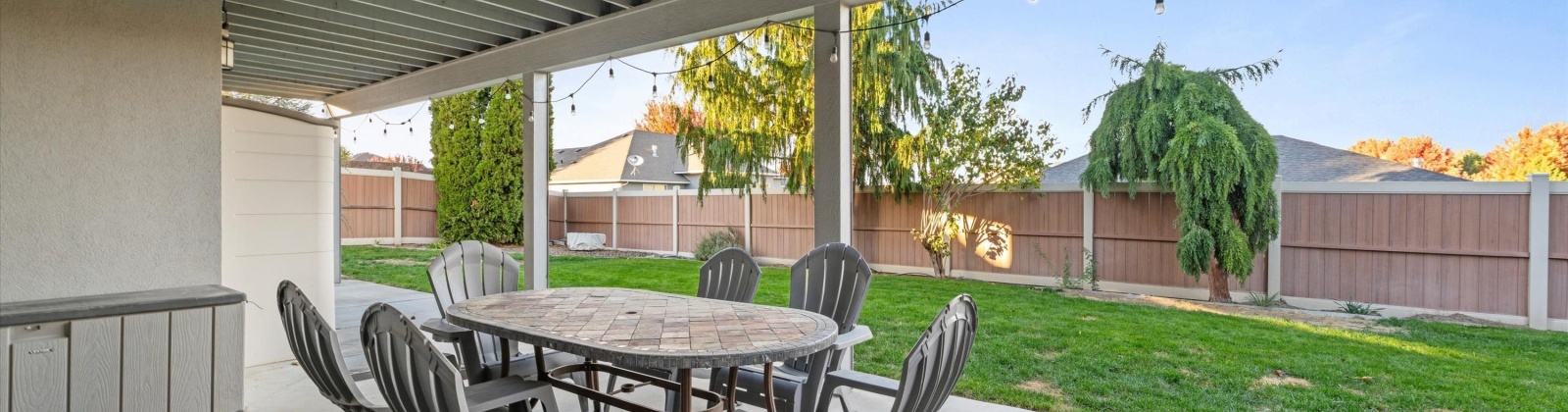 6th Avenue, Kennewick, Washington 99336, 4 Bedrooms Bedrooms, 0 ,3 BathroomsBathrooms,Houses,For Sale,6th Avenue,0,288423