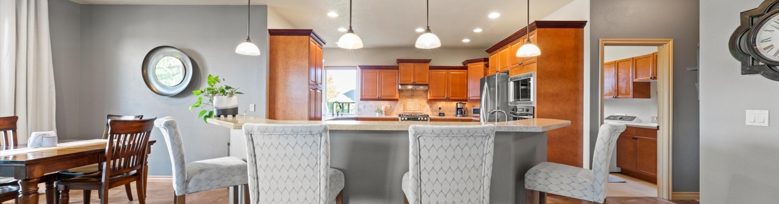 6th Avenue, Kennewick, Washington 99336, 4 Bedrooms Bedrooms, 0 ,3 BathroomsBathrooms,Houses,For Sale,6th Avenue,0,288423