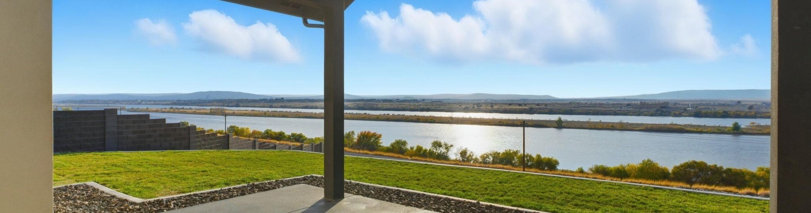 Columbia Bluff Ln, Pasco, Washington 99301, 4 Bedrooms Bedrooms, 0 ,2 BathroomsBathrooms,Houses,For Sale,Columbia Bluff Ln,0,288438