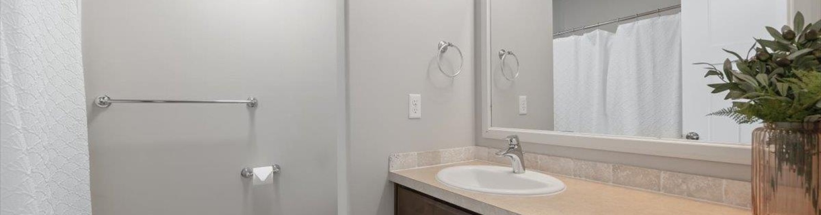 Yelm Place, Kennewick, Washington 99337, 4 Bedrooms Bedrooms, 0 ,3 BathroomsBathrooms,Houses,For Sale,Yelm Place,0,287627