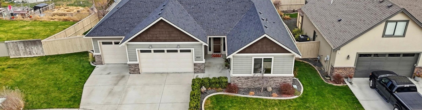 Yelm Place, Kennewick, Washington 99337, 4 Bedrooms Bedrooms, 0 ,3 BathroomsBathrooms,Houses,For Sale,Yelm Place,0,287627
