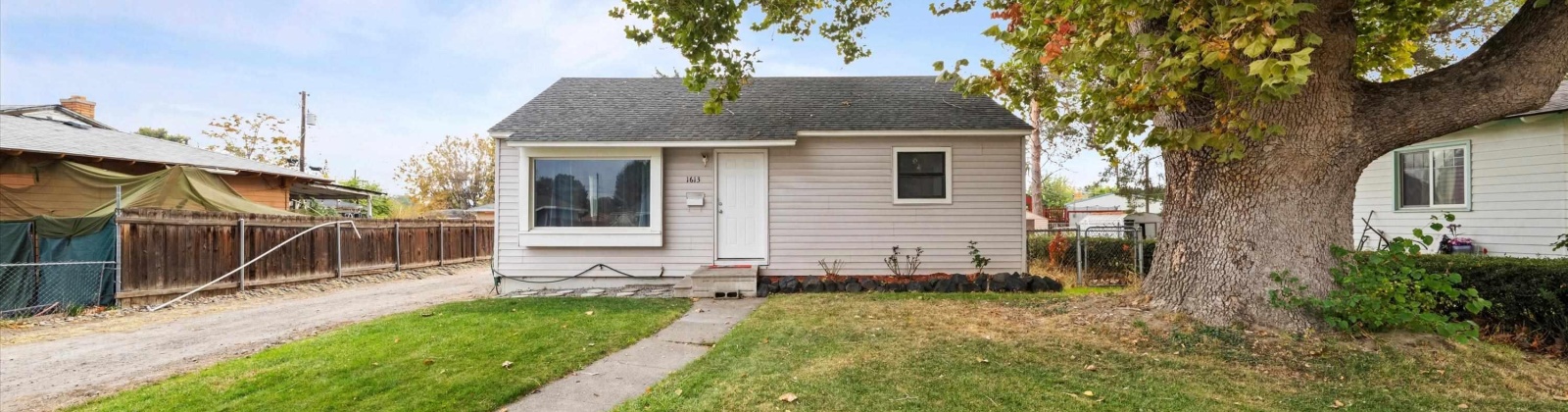 Fruitland, Kennewick, Washington 99337, 3 Bedrooms Bedrooms, 0 ,1 BathroomBathrooms,Houses,For Sale,Fruitland,0,288467