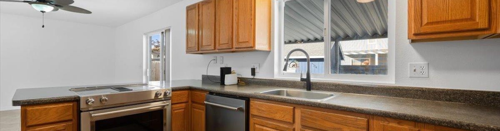 24th Ave, Kennewick, Washington 99337, 3 Bedrooms Bedrooms, 0 ,3 BathroomsBathrooms,Houses,For Sale,24th Ave,0,288477