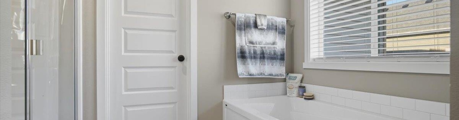 Lennox St, West Richland, Washington 99353, 3 Bedrooms Bedrooms, 0 ,2 BathroomsBathrooms,Houses,For Sale,Lennox St,0,288480