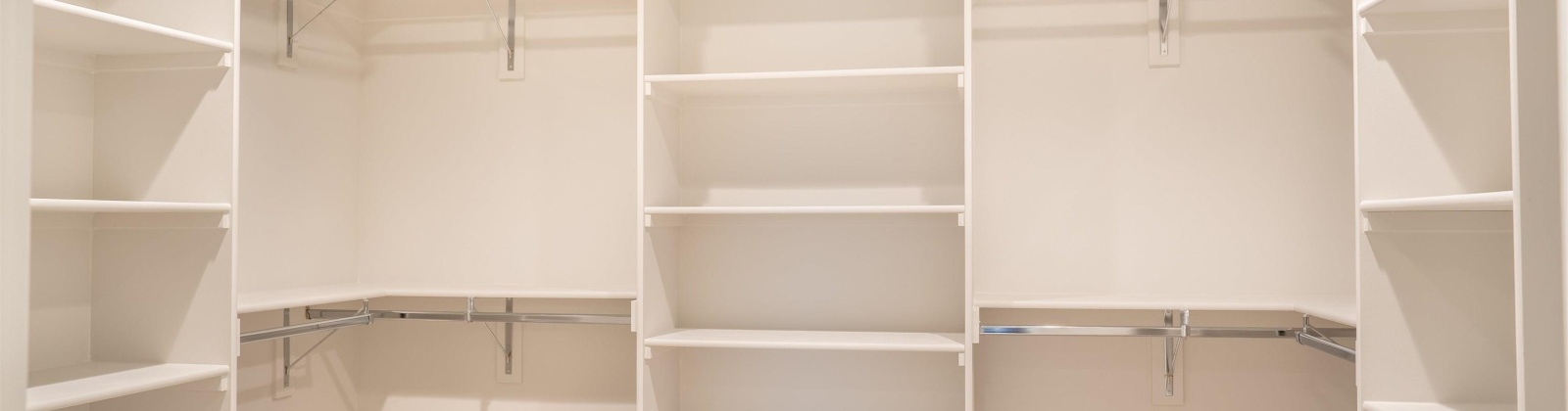 Grant Place, Kennewick, Washington 99336, 5 Bedrooms Bedrooms, 0 ,3 BathroomsBathrooms,Houses,For Sale,Grant Place,0,288479