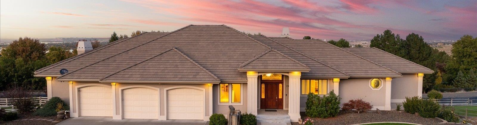 Quarterhorse Way, Richland, Washington 99352, 4 Bedrooms Bedrooms, 0 ,6 BathroomsBathrooms,Houses,For Sale,Quarterhorse Way,0,288486