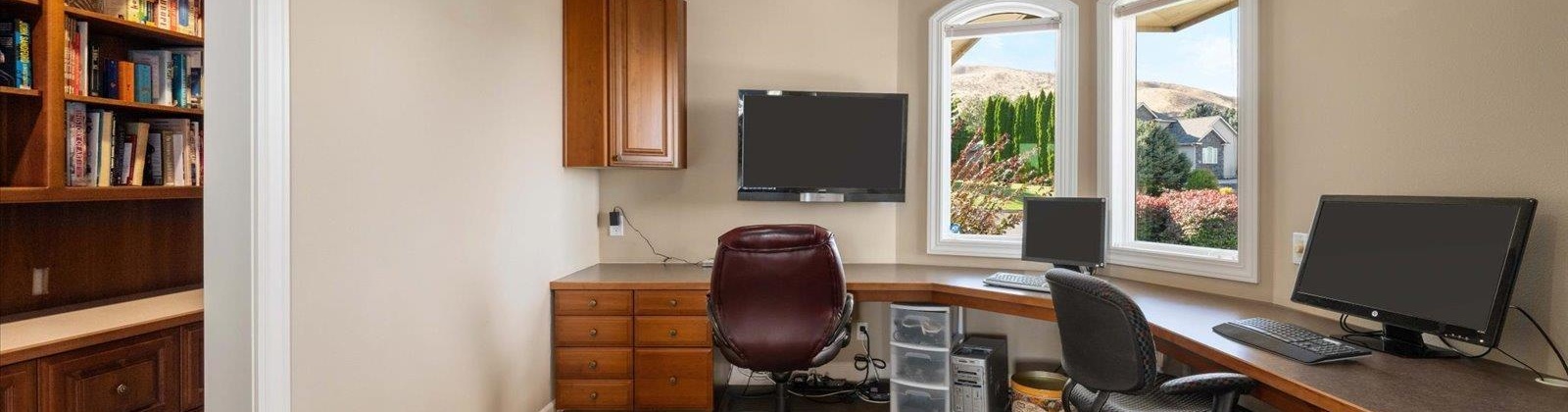 Quarterhorse Way, Richland, Washington 99352, 4 Bedrooms Bedrooms, 0 ,6 BathroomsBathrooms,Houses,For Sale,Quarterhorse Way,0,288486