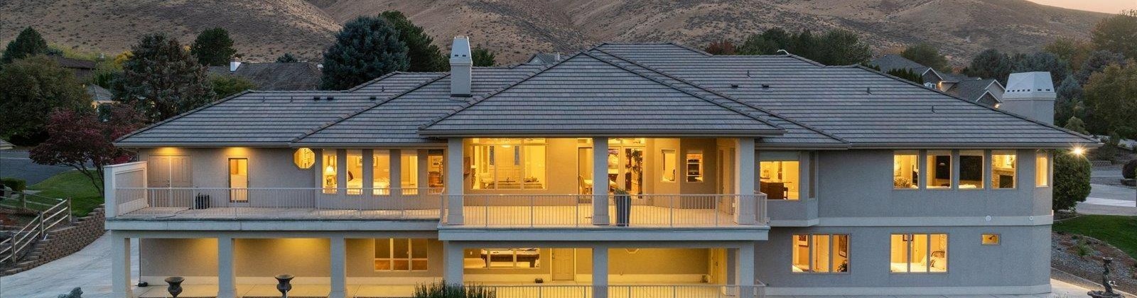 Quarterhorse Way, Richland, Washington 99352, 4 Bedrooms Bedrooms, 0 ,6 BathroomsBathrooms,Houses,For Sale,Quarterhorse Way,0,288486