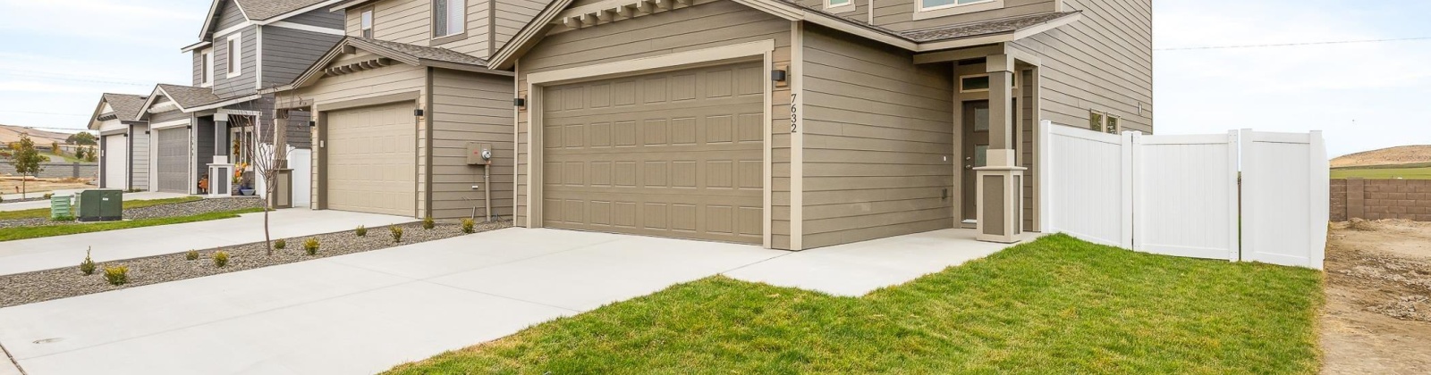 Grapevine Ct, West Richland, Washington 99353, 3 Bedrooms Bedrooms, 0 ,3 BathroomsBathrooms,Condos/townhomes,For Sale,Grapevine Ct,0,288483