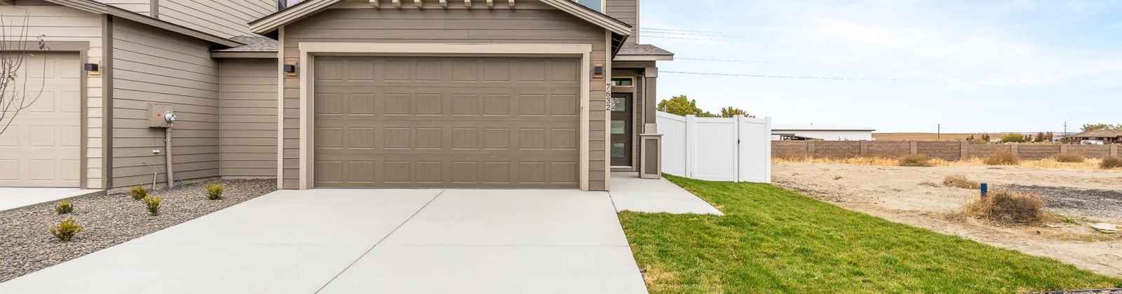 Grapevine Ct, West Richland, Washington 99353, 3 Bedrooms Bedrooms, 0 ,3 BathroomsBathrooms,Condos/townhomes,For Sale,Grapevine Ct,0,288483