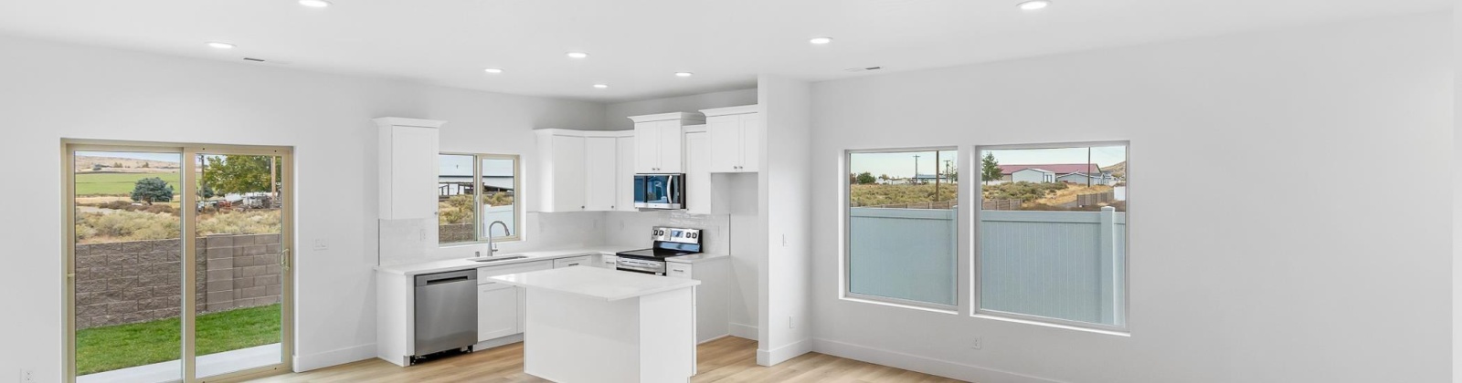 Grapevine Ct, West Richland, Washington 99353, 3 Bedrooms Bedrooms, 0 ,3 BathroomsBathrooms,Condos/townhomes,For Sale,Grapevine Ct,0,288483