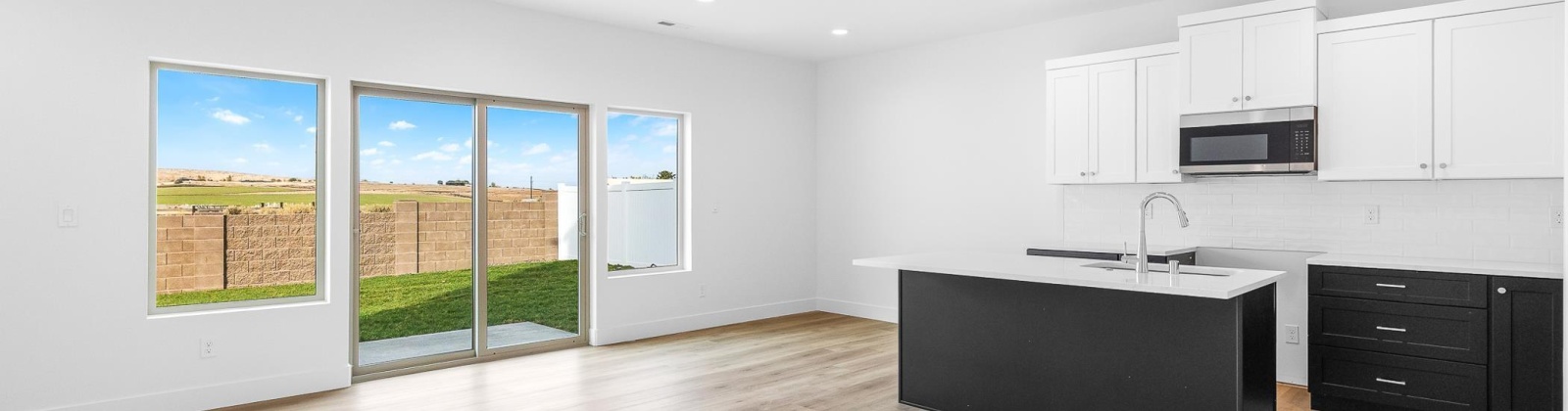 Grapevine Ct, West Richland, Washington 99353, 3 Bedrooms Bedrooms, 0 ,3 BathroomsBathrooms,Condos/townhomes,For Sale,Grapevine Ct,0,288501