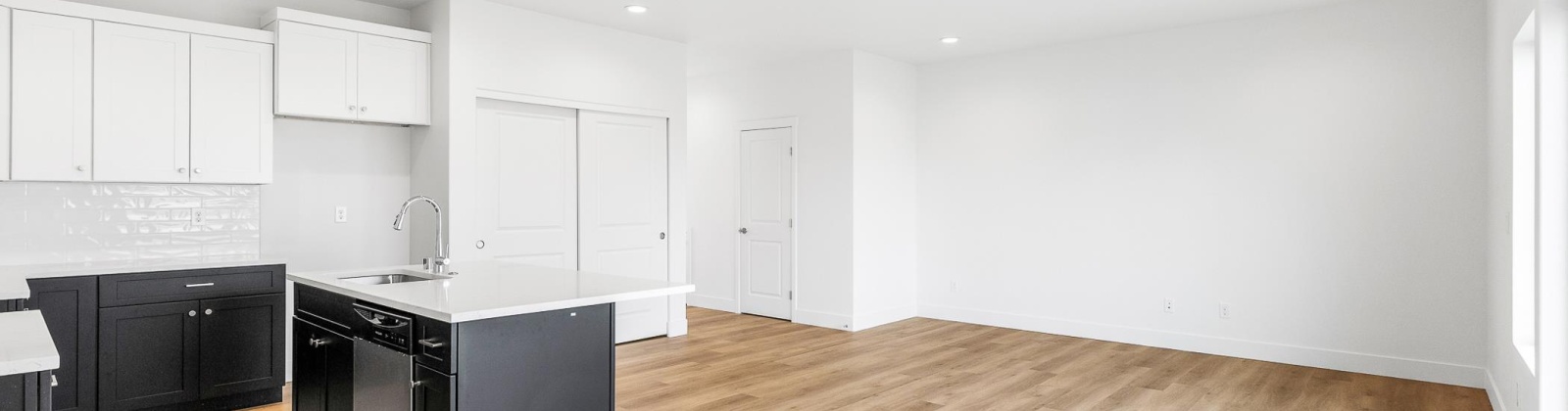 Grapevine Ct, West Richland, Washington 99353, 3 Bedrooms Bedrooms, 0 ,3 BathroomsBathrooms,Condos/townhomes,For Sale,Grapevine Ct,0,288501