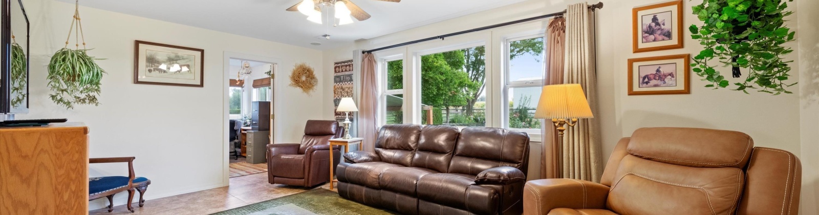 Sunset Dr, Burbank, Washington 99323, 4 Bedrooms Bedrooms, 0 ,2 BathroomsBathrooms,Houses,For Sale,Sunset Dr,0,287510