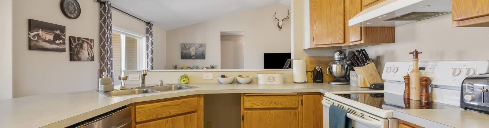 Meadow View Ct, Pasco, Washington 99301, 3 Bedrooms Bedrooms, 0 ,2 BathroomsBathrooms,Houses,For Sale,Meadow View Ct,0,288522