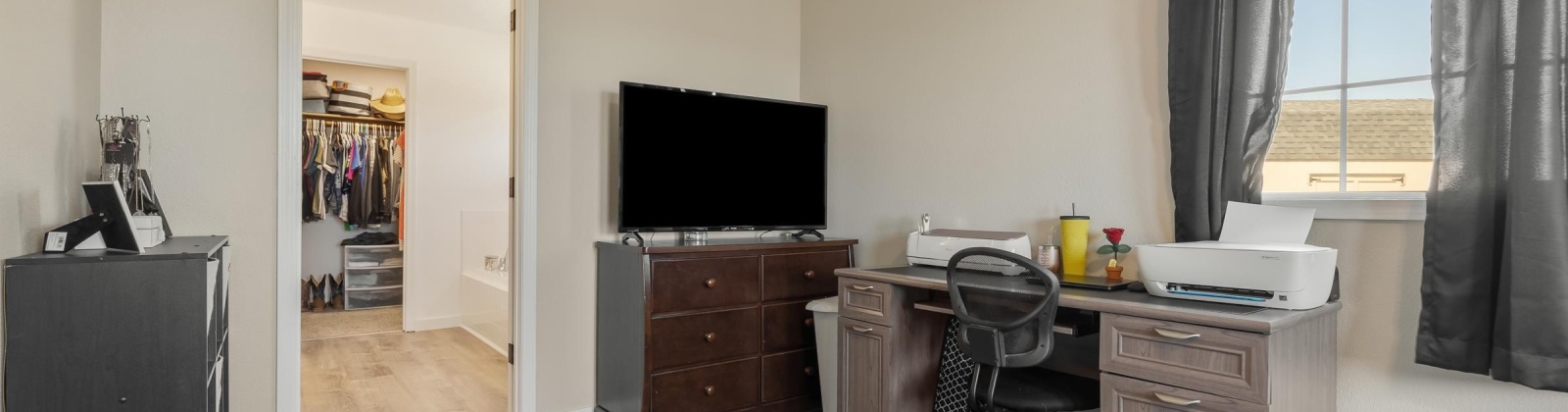 Meadow View Ct, Pasco, Washington 99301, 3 Bedrooms Bedrooms, 0 ,2 BathroomsBathrooms,Houses,For Sale,Meadow View Ct,0,288522