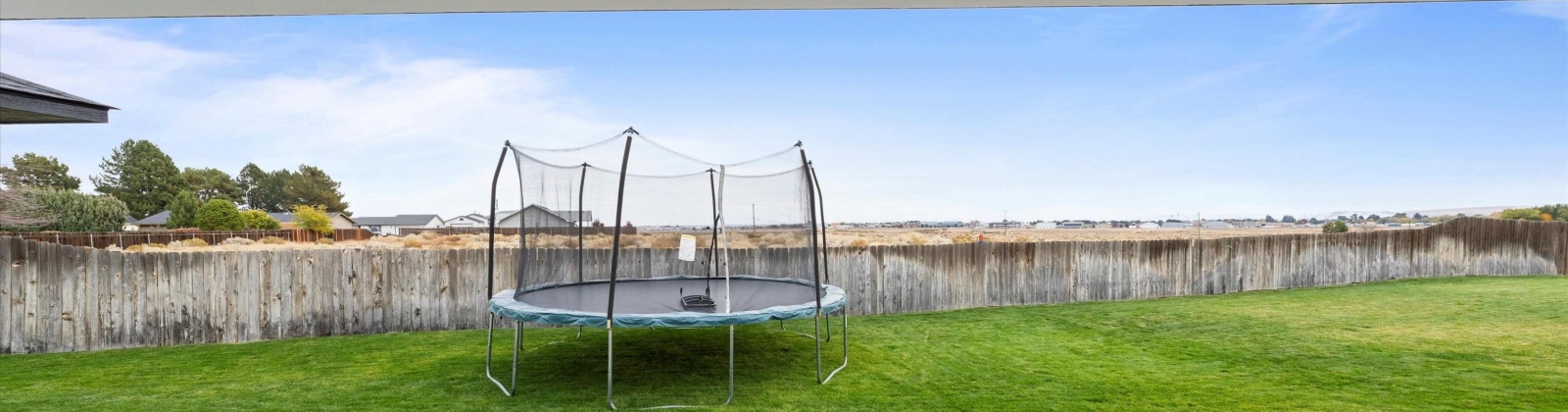 Meadow View Ct, Pasco, Washington 99301, 3 Bedrooms Bedrooms, 0 ,2 BathroomsBathrooms,Houses,For Sale,Meadow View Ct,0,288522