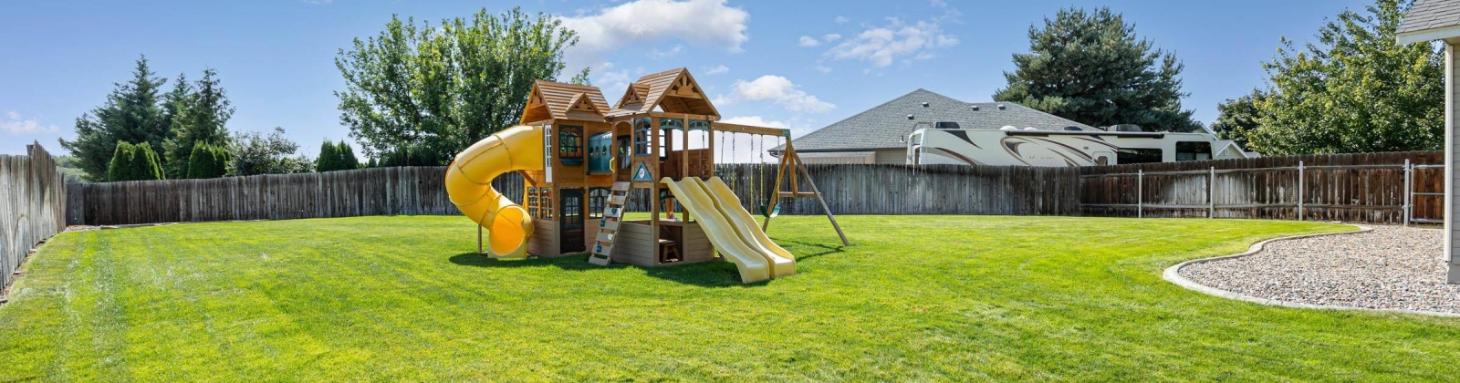 Meadow View Ct, Pasco, Washington 99301, 3 Bedrooms Bedrooms, 0 ,2 BathroomsBathrooms,Houses,For Sale,Meadow View Ct,0,288522