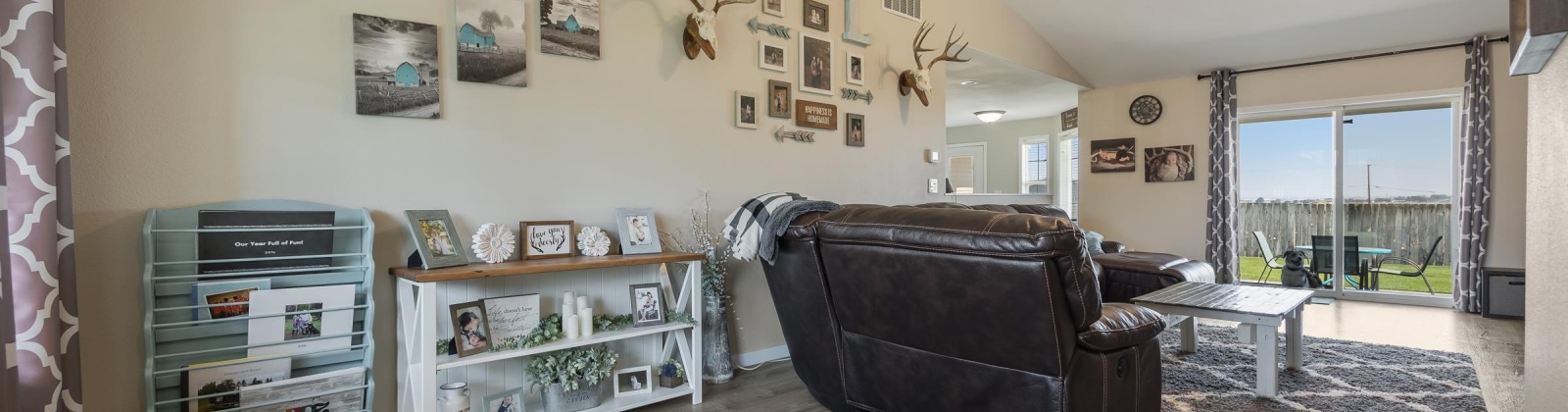 Meadow View Ct, Pasco, Washington 99301, 3 Bedrooms Bedrooms, 0 ,2 BathroomsBathrooms,Houses,For Sale,Meadow View Ct,0,288522