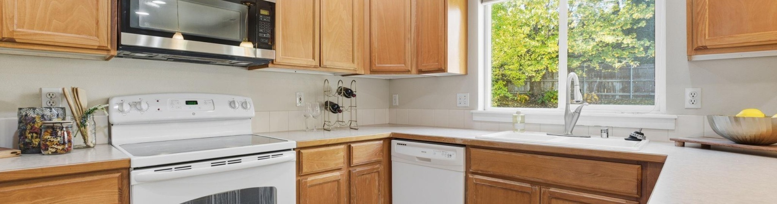 Van Ct, West Richland, Washington 99353, 4 Bedrooms Bedrooms, 0 ,3 BathroomsBathrooms,Houses,For Sale,Van Ct,0,288519