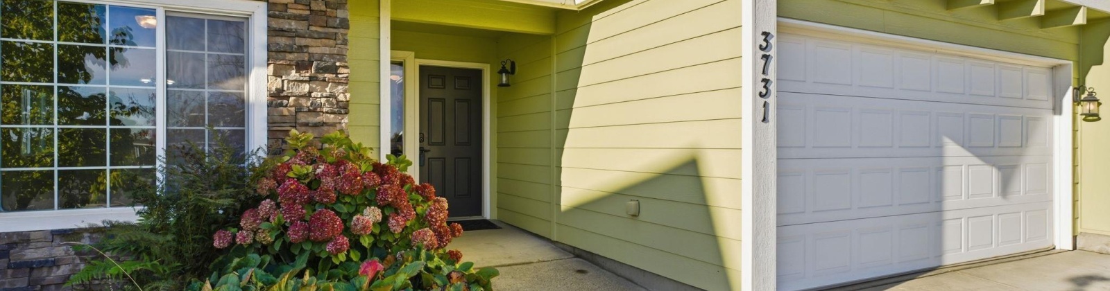 Van Ct, West Richland, Washington 99353, 4 Bedrooms Bedrooms, 0 ,3 BathroomsBathrooms,Houses,For Sale,Van Ct,0,288519