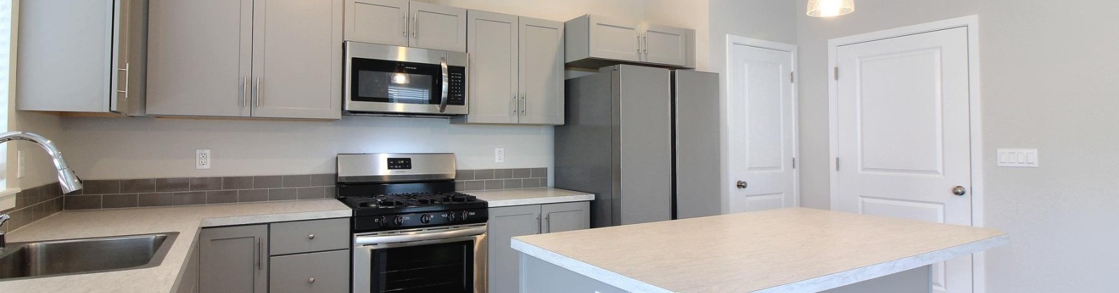 Remington Drive, Pasco, Washington 99301, 3 Bedrooms Bedrooms, 0 ,3 BathroomsBathrooms,Condos/townhomes,For Rent,Remington Drive,0,288537