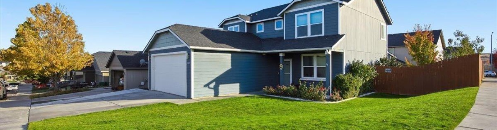 8th Place, Kennewick, Washington 99336, 4 Bedrooms Bedrooms, 0 ,3 BathroomsBathrooms,Houses,For Sale,8th Place,0,288551