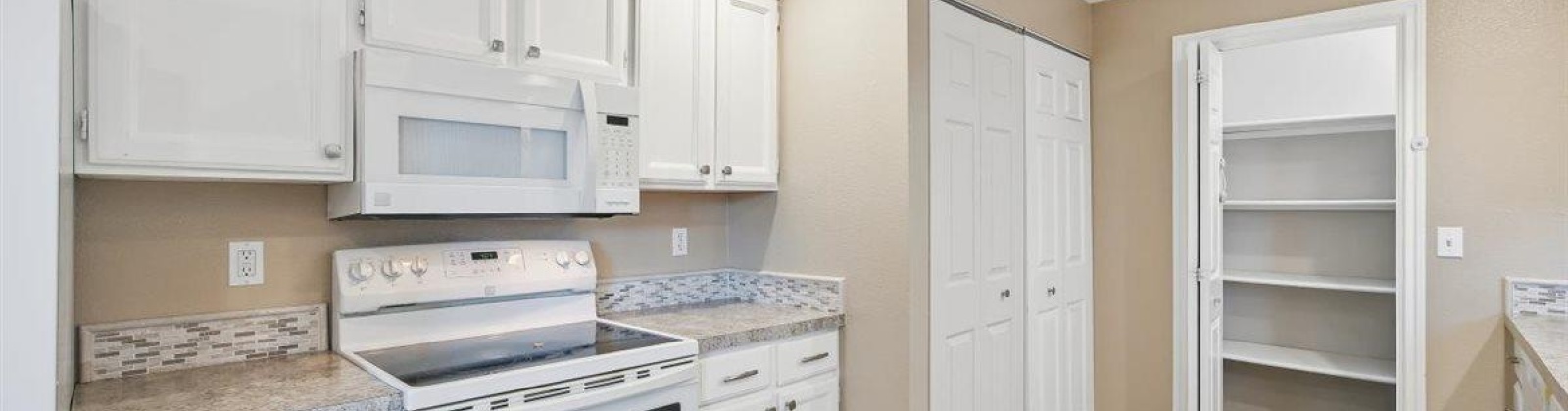 7th Ave, Kennewick, Washington 99336, 3 Bedrooms Bedrooms, 0 ,2 BathroomsBathrooms,Houses,For Sale,7th Ave,0,288547