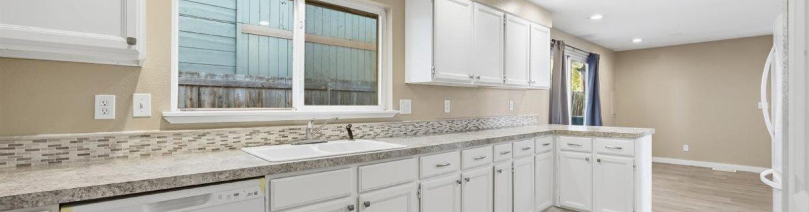 7th Ave, Kennewick, Washington 99336, 3 Bedrooms Bedrooms, 0 ,2 BathroomsBathrooms,Houses,For Sale,7th Ave,0,288547