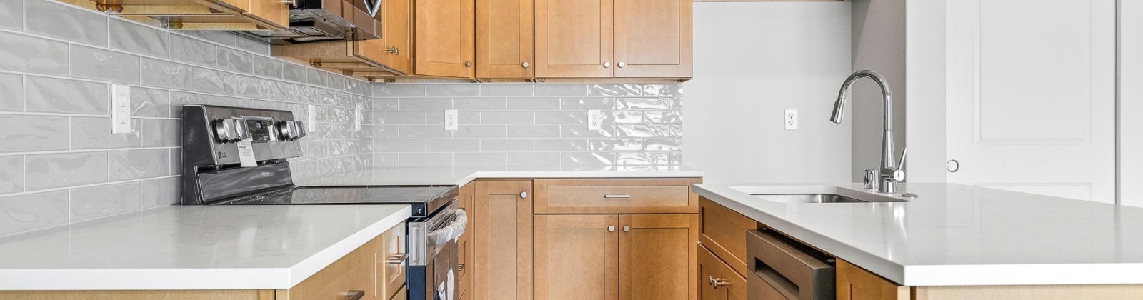 Grapevine Ct, West Richland, Washington 99353, 3 Bedrooms Bedrooms, 0 ,3 BathroomsBathrooms,Condos/townhomes,For Sale,Grapevine Ct,0,288548