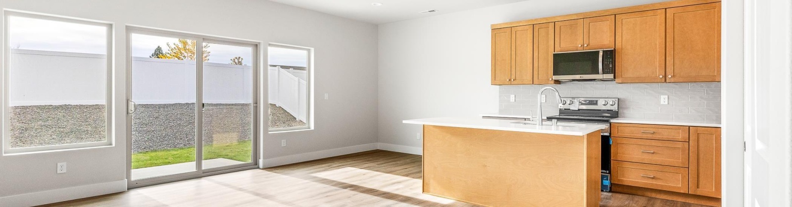 Grapevine Ct, West Richland, Washington 99353, 3 Bedrooms Bedrooms, 0 ,3 BathroomsBathrooms,Condos/townhomes,For Sale,Grapevine Ct,0,288548