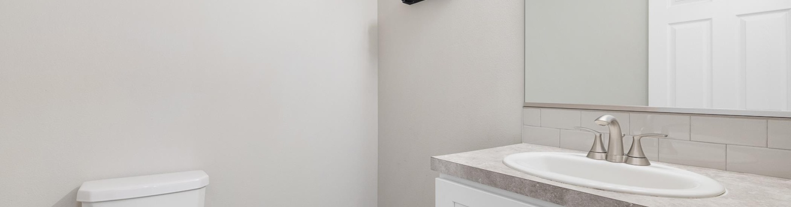 5th St, Connell, Washington 99326, 3 Bedrooms Bedrooms, 0 ,3 BathroomsBathrooms,Condos/townhomes,For Sale,5th St,0,288563