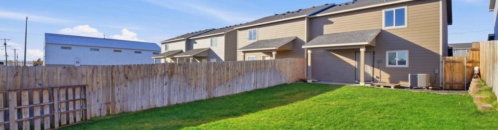 5th St, Connell, Washington 99326, 3 Bedrooms Bedrooms, 0 ,3 BathroomsBathrooms,Condos/townhomes,For Sale,5th St,0,288563