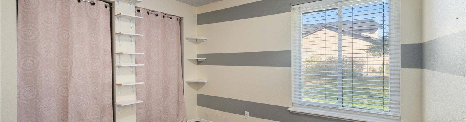 Meadow View Drive, Pasco, Washington 99301, 4 Bedrooms Bedrooms, 0 ,2 BathroomsBathrooms,Houses,For Sale,Meadow View Drive,0,288565