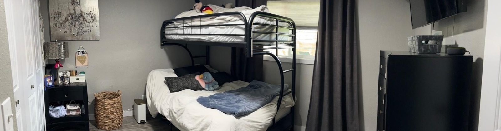 19th Ave, Pasco, Washington 99301, 4 Bedrooms Bedrooms, 0 ,2 BathroomsBathrooms,Houses,For Sale,19th Ave,0,288595