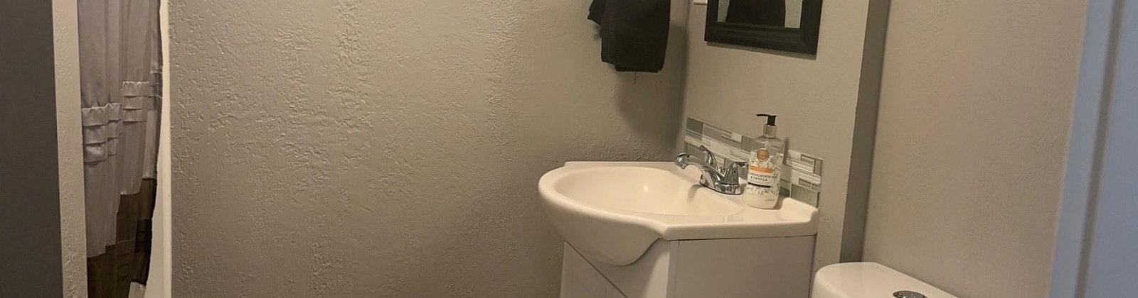 19th Ave, Pasco, Washington 99301, 4 Bedrooms Bedrooms, 0 ,2 BathroomsBathrooms,Houses,For Sale,19th Ave,0,288595