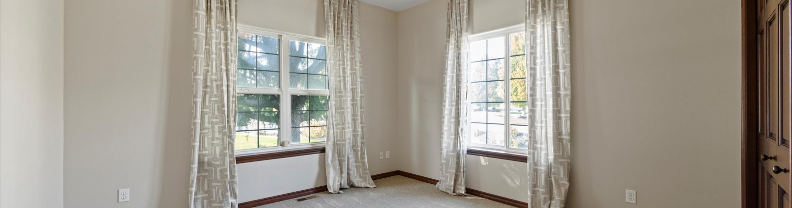 5th Ave., Kennewick, Washington 99336, 5 Bedrooms Bedrooms, 0 ,4 BathroomsBathrooms,Houses,For Sale,5th Ave.,0,288584