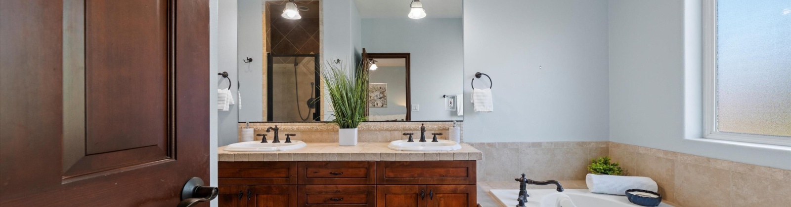 5th Ave., Kennewick, Washington 99336, 5 Bedrooms Bedrooms, 0 ,4 BathroomsBathrooms,Houses,For Sale,5th Ave.,0,288584