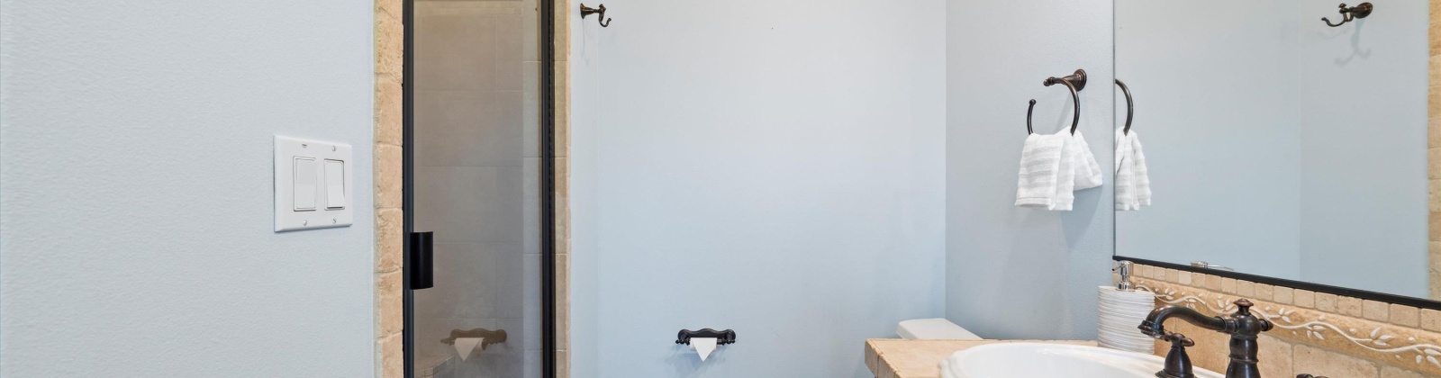 5th Ave., Kennewick, Washington 99336, 5 Bedrooms Bedrooms, 0 ,4 BathroomsBathrooms,Houses,For Sale,5th Ave.,0,288584