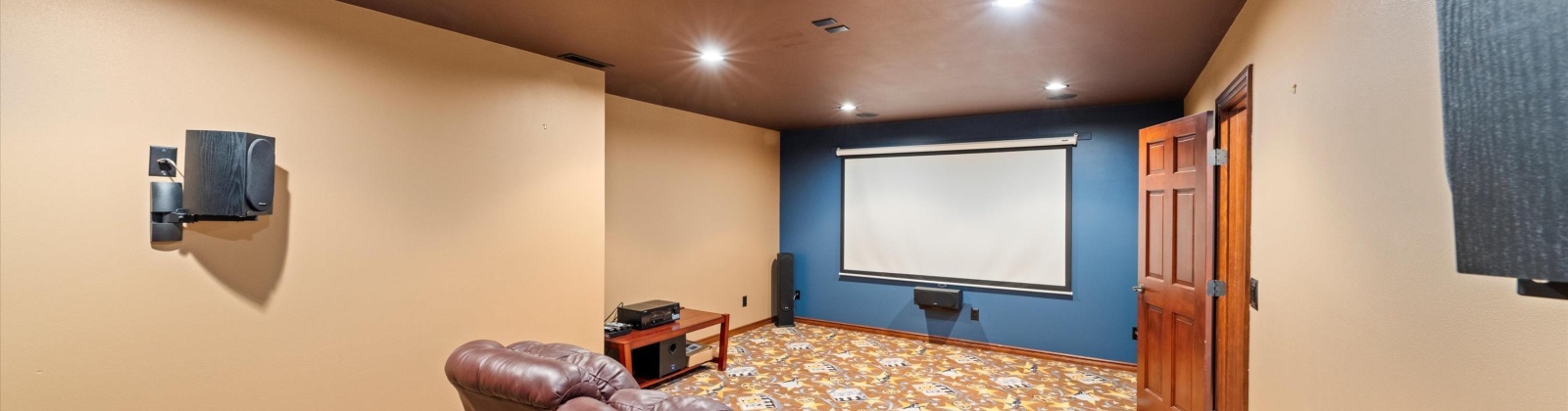 5th Ave., Kennewick, Washington 99336, 5 Bedrooms Bedrooms, 0 ,4 BathroomsBathrooms,Houses,For Sale,5th Ave.,0,288584